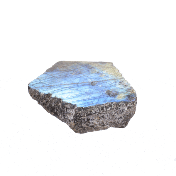 Ακατέργαστο κομμάτι φυσικής πέτρας Λαμπραδορίτη μεγέθους 8,5cm, γυαλισμένο στη μια μεριά. Αγοράστε online shop.